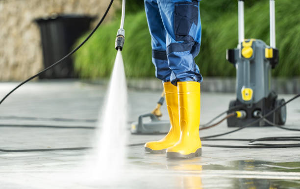Best Garage Pressure Washing  in Clinton, TN